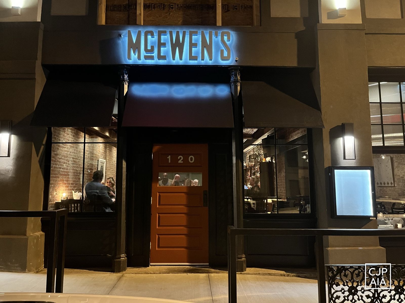 McEwen’s on Monroe / 124 Newsroom, Memphis.